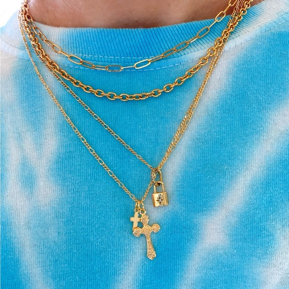 NWOT ALV JEWELS ROSA CROSS NECKLACE - Picture 2 of 4